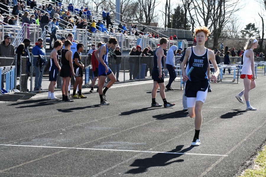 Freshman+Steven+Burton+continuing+the+relay+on+his+first+lap+of+the+relay+at+Boone+Invitational+Track+Meet+on+March+22.